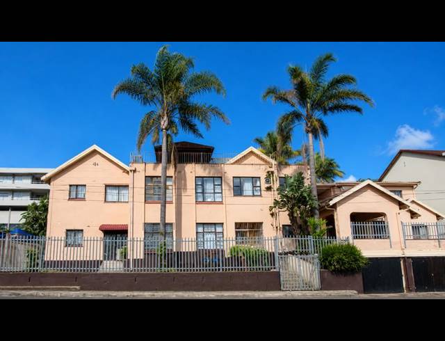 2 BEDROOM APARTMENT FOR SALE IN MARGATE BEACH